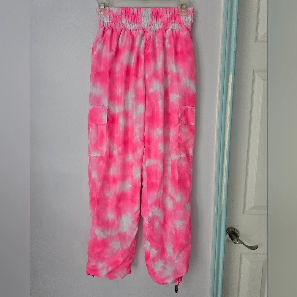 Forever 21 Pink Joggers with Elastic Waist and Cuffed Ankle